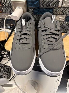 Puma Men's Gray Low-Top Sneakers with White Sole